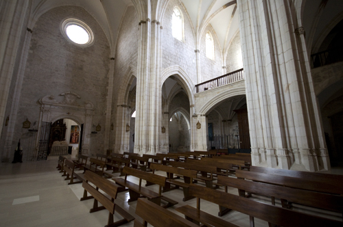 Crucero desde el sur en la iglesia de Cardeña